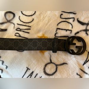 Authentic Men's GG Supreme Gucci Belt